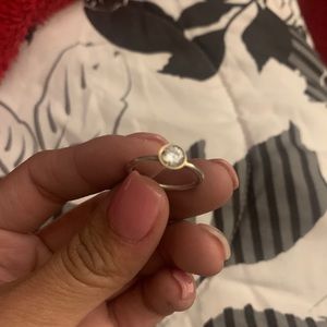 Pandora gold ring size 5